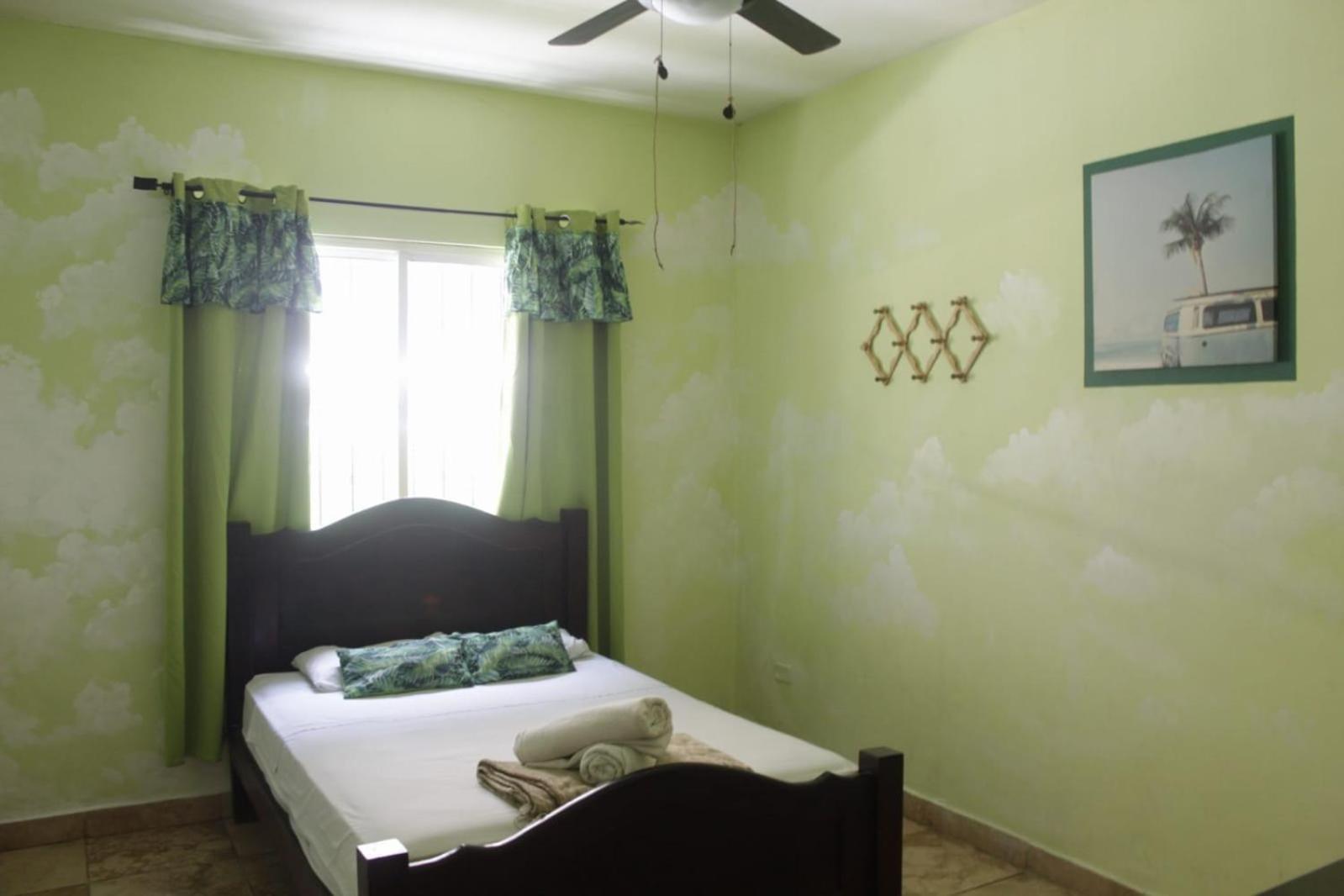 Cataleya Hostel Bocas del Toro Esterno foto